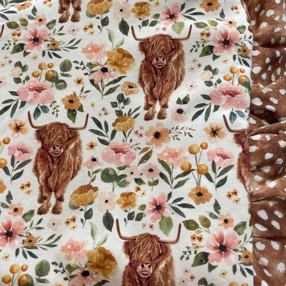 COPY - Highland cow throw with ruffles - Picture 3 of 6